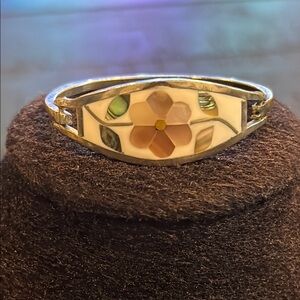 Alpaca Mexico Signed Infant Toddler Child Floral Mother of Pearl Inlay Bracelet